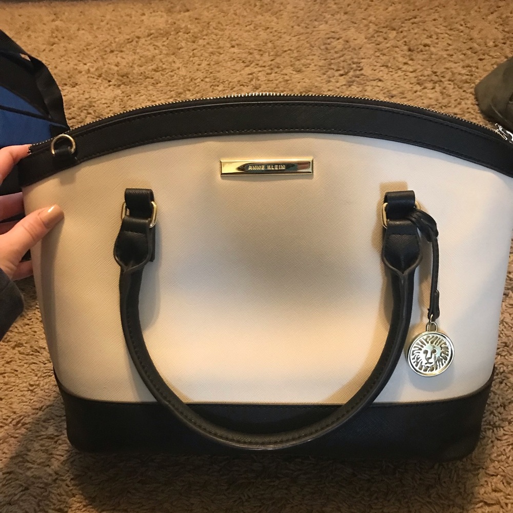 Crossbody/Handbag Anne Klein